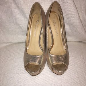 Chinese Laundy shimmer gold heels.